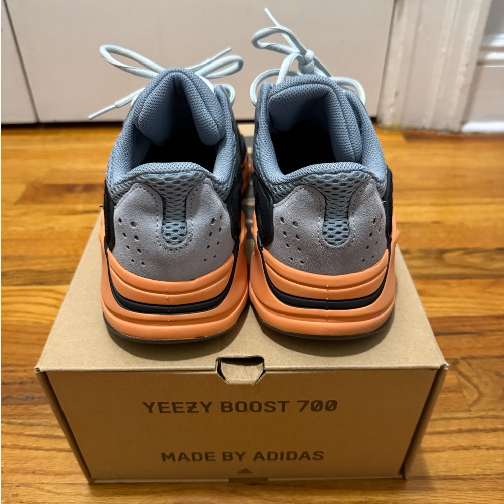 Adidas Yeezy Boost 700 Wash Orange - Picture 4 of 7